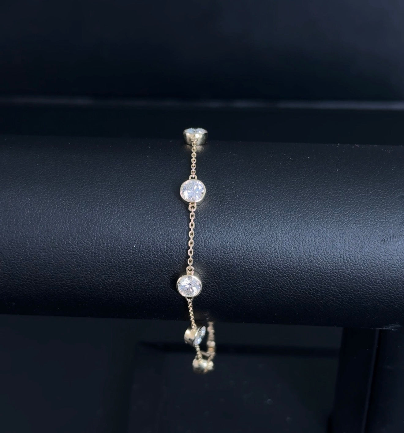 2.63ctw Round Lab Diamond 14kt Yellow Gold Multi-Stone Bezel 7" Bracelet BRC-118-1