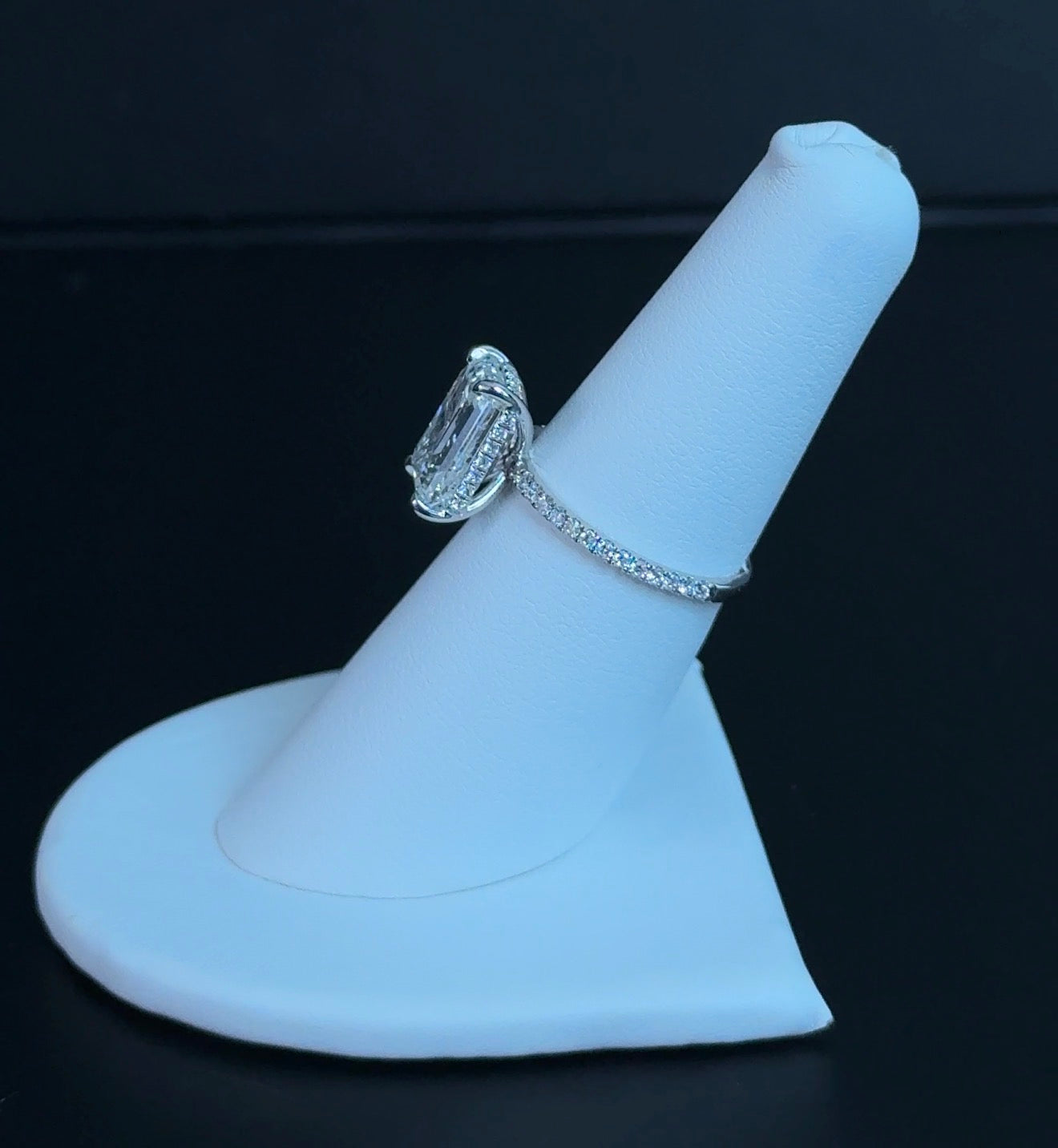 4.05ct Emerald V VVS2 Lab Diamond 14kt White Gold Engagement Ring RGF-239-1