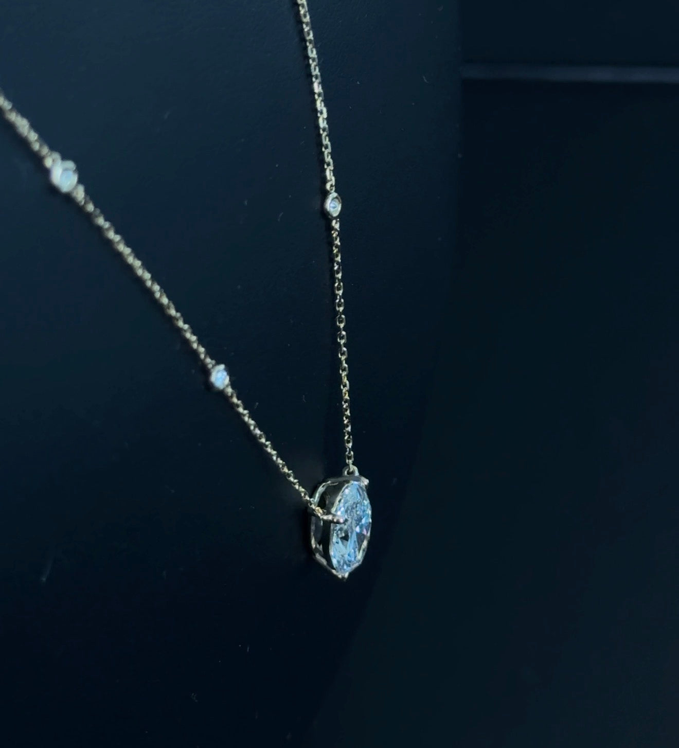 3.03ct Oval E VVS2 Lab Diamond 14kt Yellow Gold Pendant with Chain SA5782NO-12x8-2