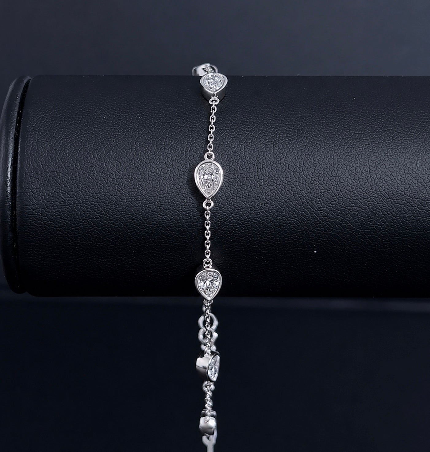 2.09ctw Pear Lab Diamond 14kt White Gold Multi-Stone Bezel 7" Bracelet BRC-109-3