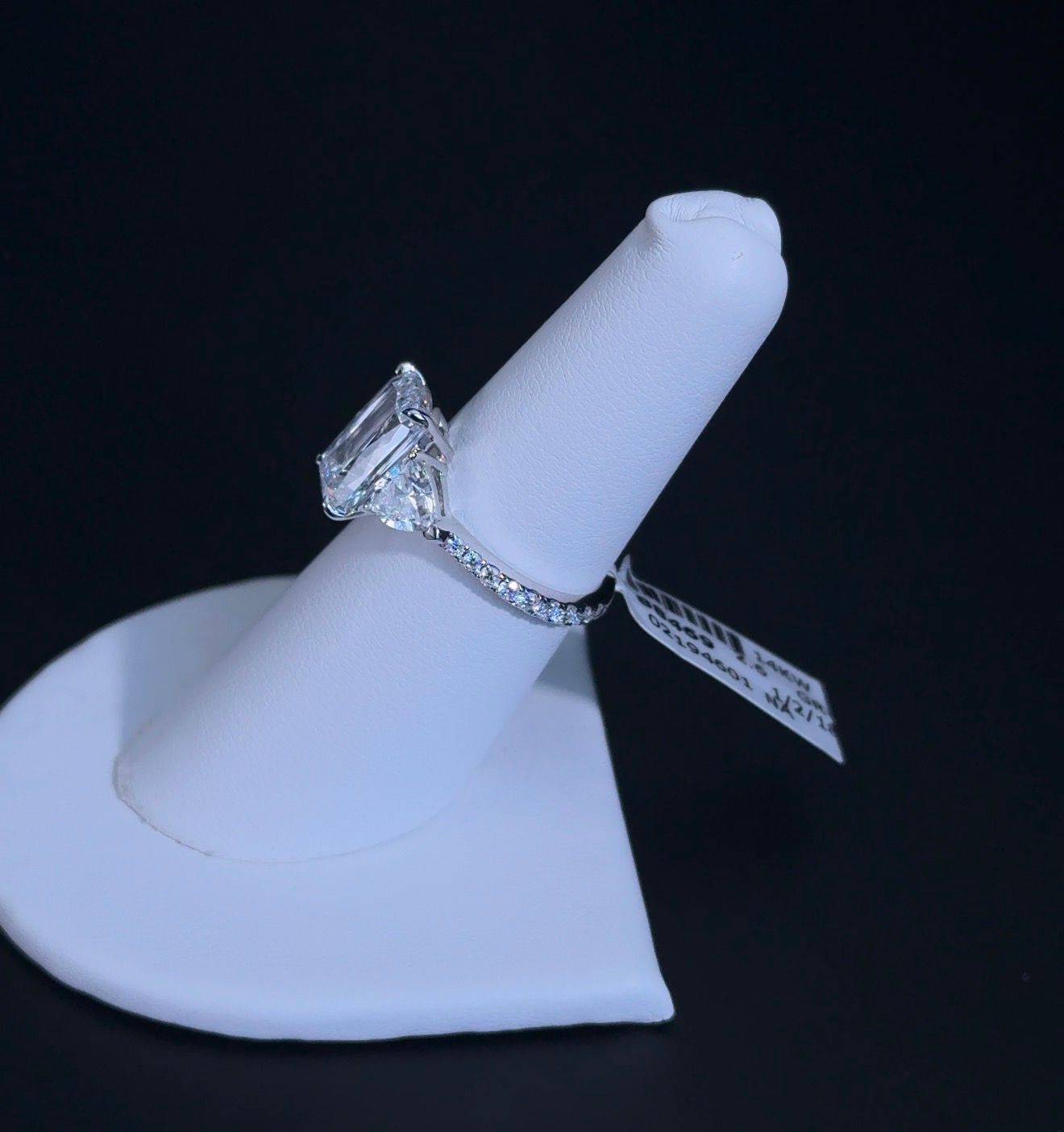 4.00ct Cushion Mixed Cut D VS1 Lab Diamond 14kt White Gold Engagement Ring SA5658R-11.6x7.3