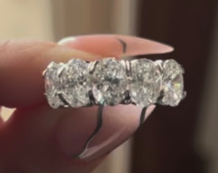 3.97ctw 14kt White Gold Oval 5-Stone Lab Diamond Band