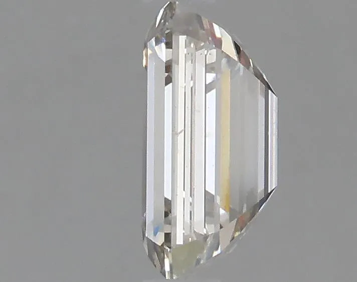 1.73 Carats EMERALD Diamond