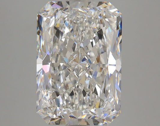 5.39 Carat Radiant IGI Labgrown Diamond, With Certificate ID LG619433088