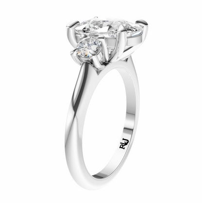 Cushion Three Stone Round Solitaire Setting