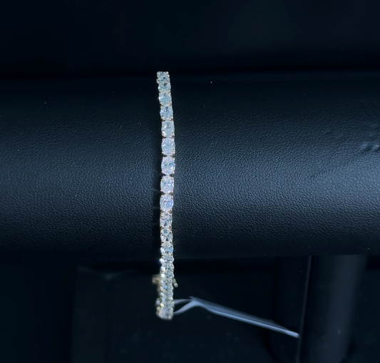 5.35ctw Oval Lab Diamond 14kt Yellow Gold Tennis Bracelet 7"