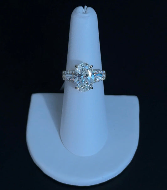 4.01ct Oval E VVS2 Lab Diamond 14kt Yellow Gold Three Stone Engagement Ring RGF-809-1