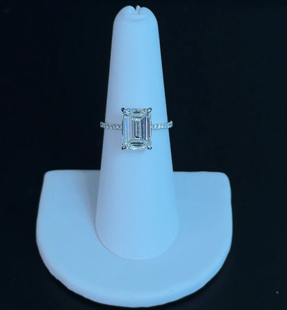 4.05ct Emerald V VVS2 Lab Diamond 14kt White Gold Engagement Ring RGF-239-1