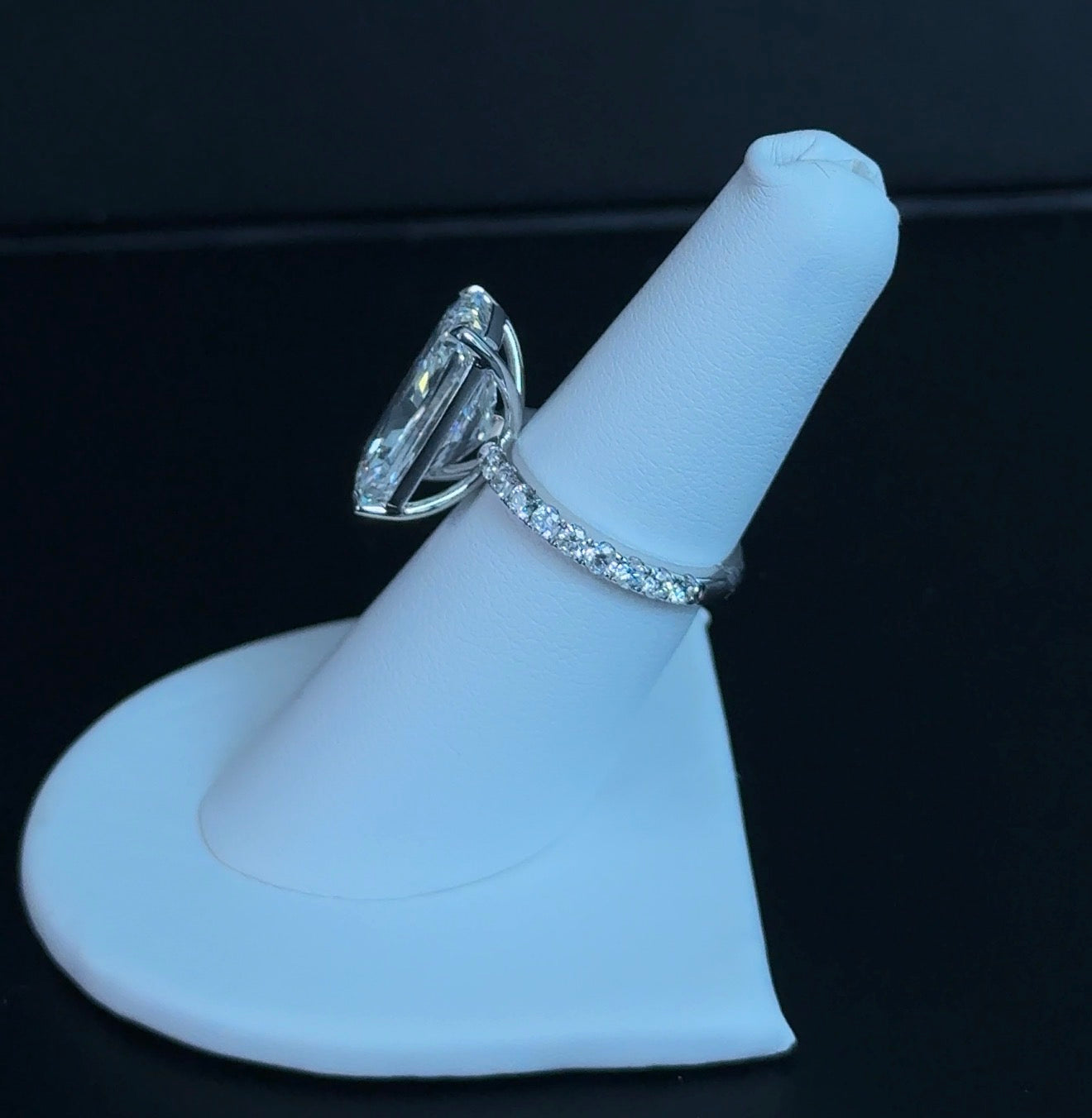 9.55ct Radiant F VS1 Lab Diamond 14kt White Gold Engagement Ring SA5646R-15.7x10
