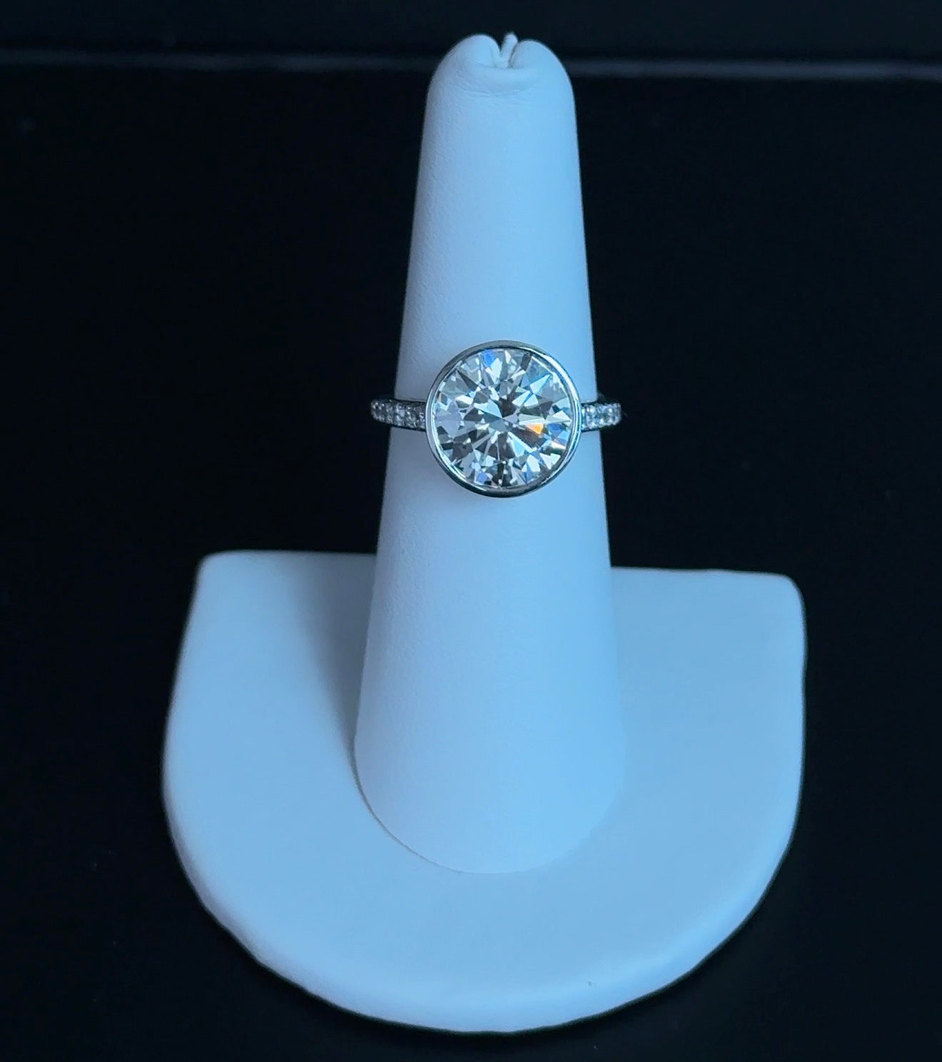 4.70ct Round E VVS2 Lab Diamond 14kt White Gold Engagement Ring SA5726R-11