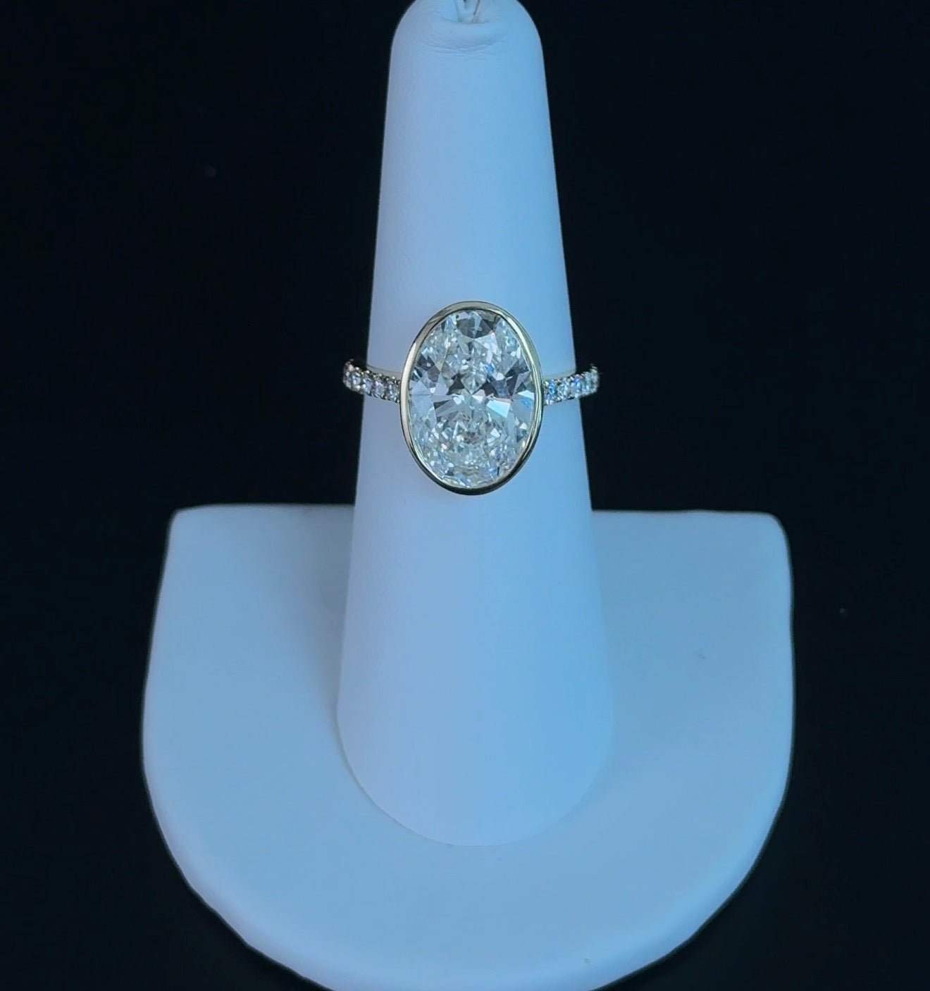 5.05ct Oval D VVS2 Lab Diamond 14kt Yellow Gold Engagement Ring SA5695R-14x9.6-2