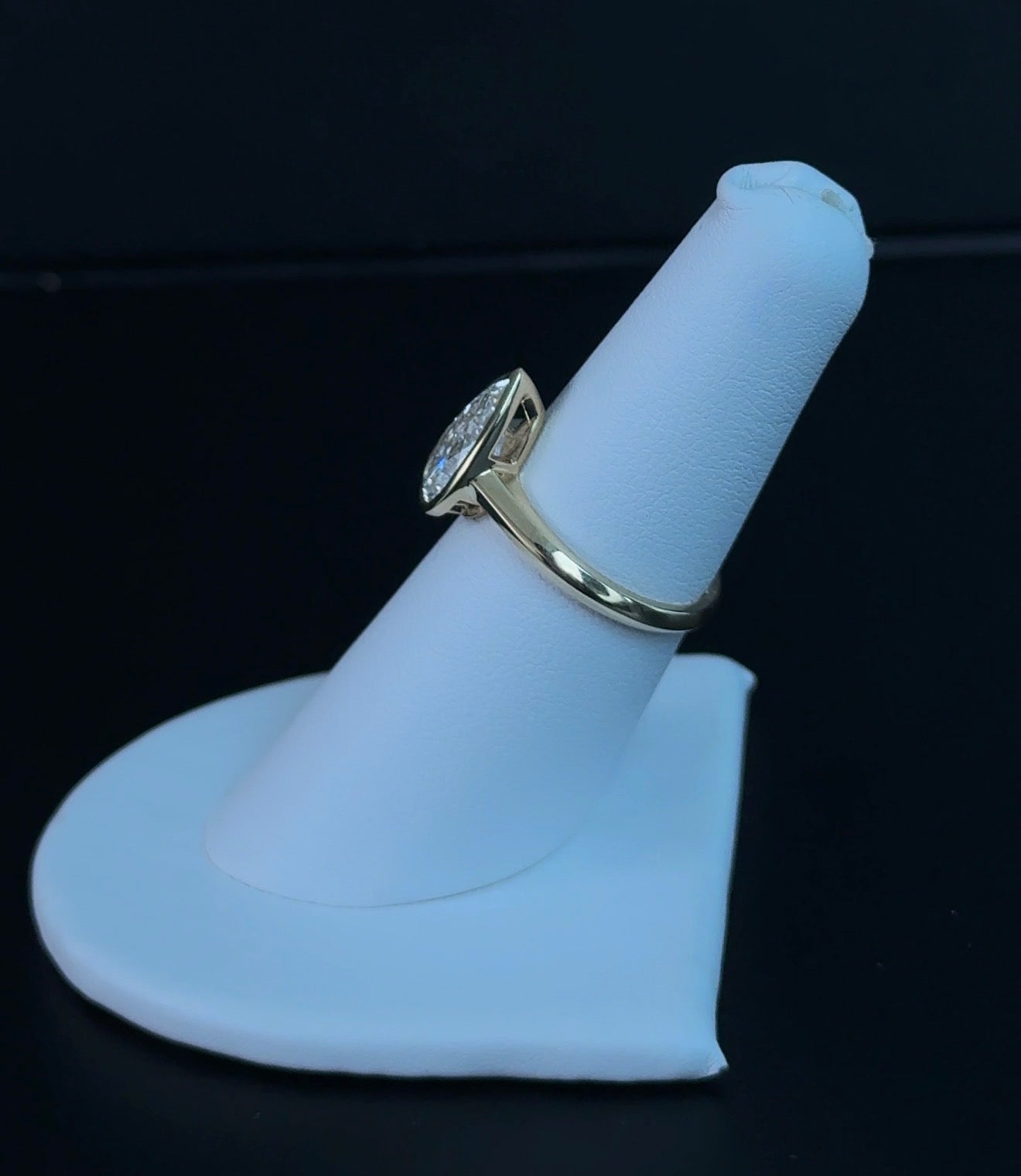 2.10ct Pear E VVS2 Lab Diamond 14kt Yellow Gold Engagement Ring SA5685R-11.5x7