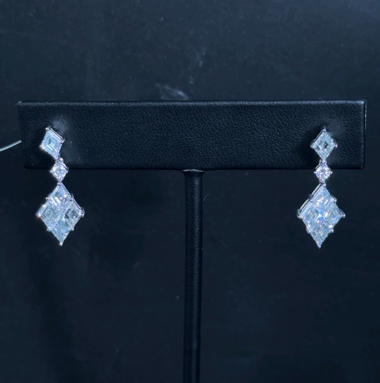 2.81ctw Kite Lab Diamond 14kt White Gold Dangle Earrings ERG-183