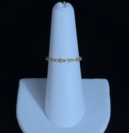 0.11ctw Lab Diamond 14kt White Gold Dainty Ring SA5812R