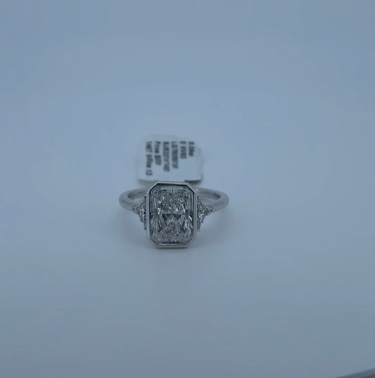 3.08ct Radiant E VVS2 Lab Diamond 14kt White Gold Ring SR8814-RAD300A (Copy)
