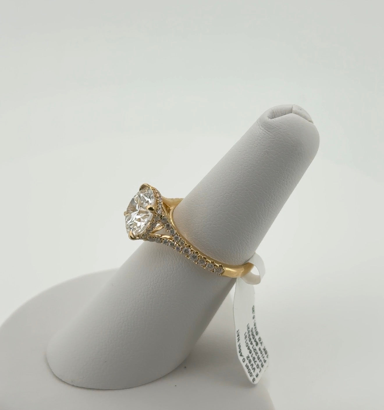 3.00ct Round E VVS2 Lab Diamond 18kt Yellow Gold Ring SR6587