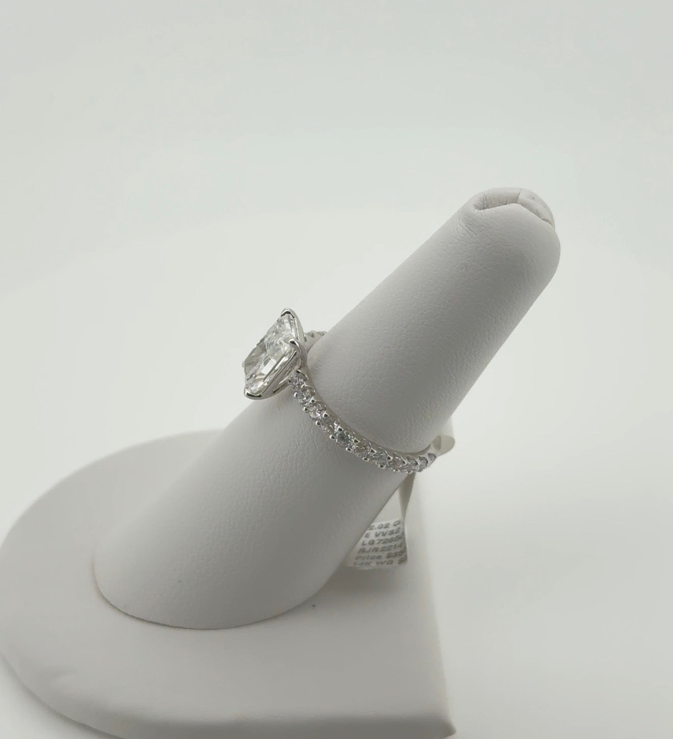 2.02ct Cushion E VVS2 Lab Diamond 14kt White Gold Ring RGF-115-2