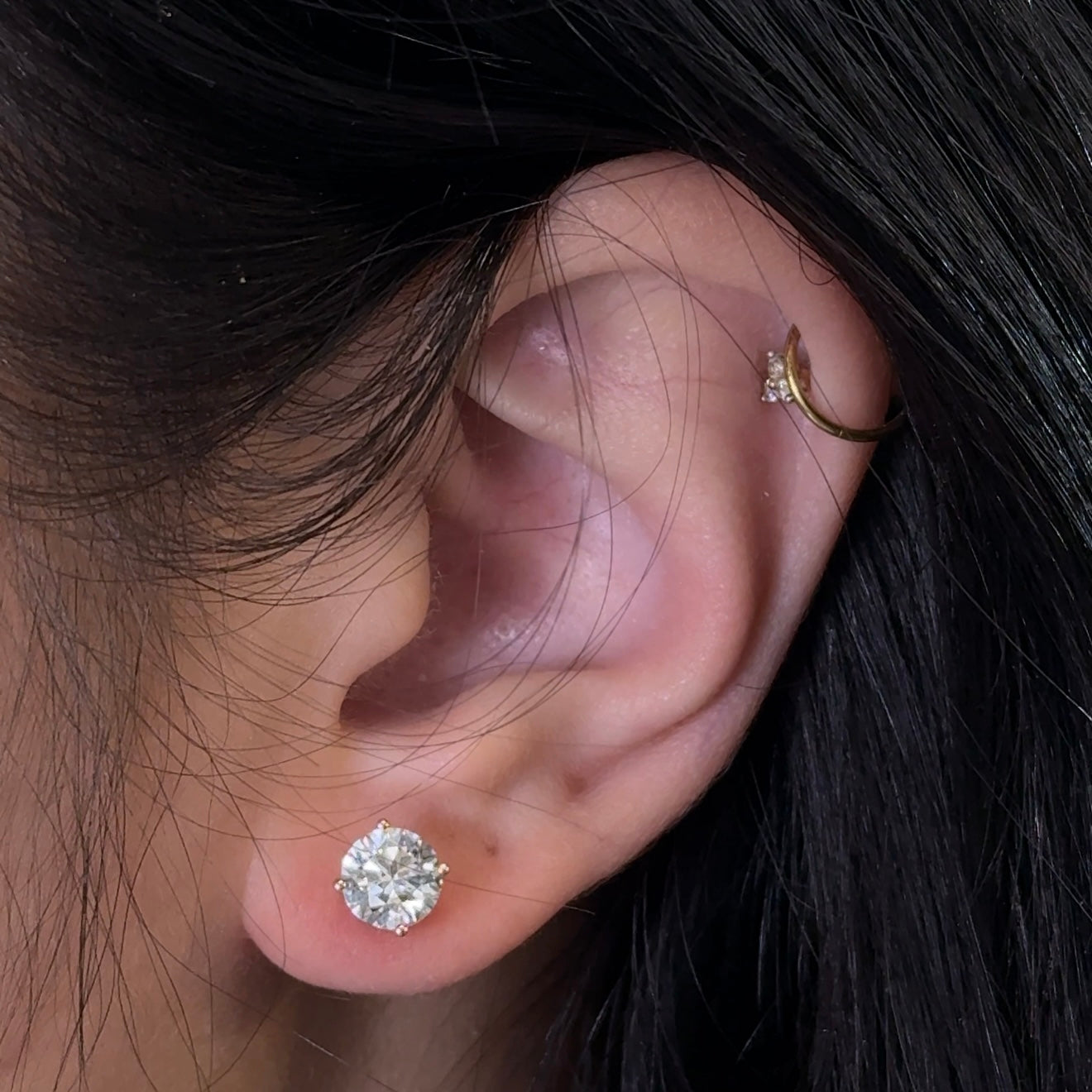 Round 4-Prong Yellow Gold Basket Stud Earrings 2.00ctw