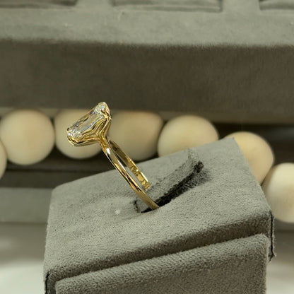 3.04 Carat Emerald Lab Diamond Tulip Basket Elegant Solitaire Ring