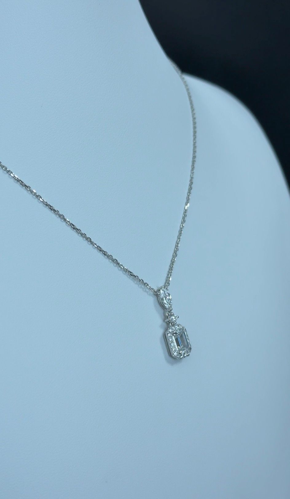 1.31ctw Emerald Lab Diamond 14kt White Gold Necklace and Pendant SA5455N