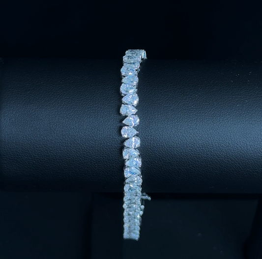 9.37ctw Pear Lab Diamond 14kt White Gold 7" Tennis Bracelet