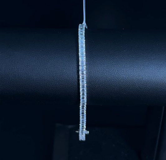 6.87ctw Emerald Lab Diamond 14kt White Gold Tennis Bracelet