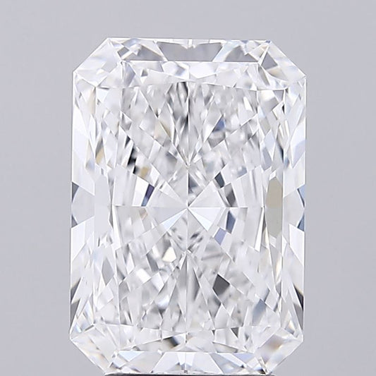 3.69 Carat Radiant IGI Labgrown Diamond, With Certificate ID LG625441187