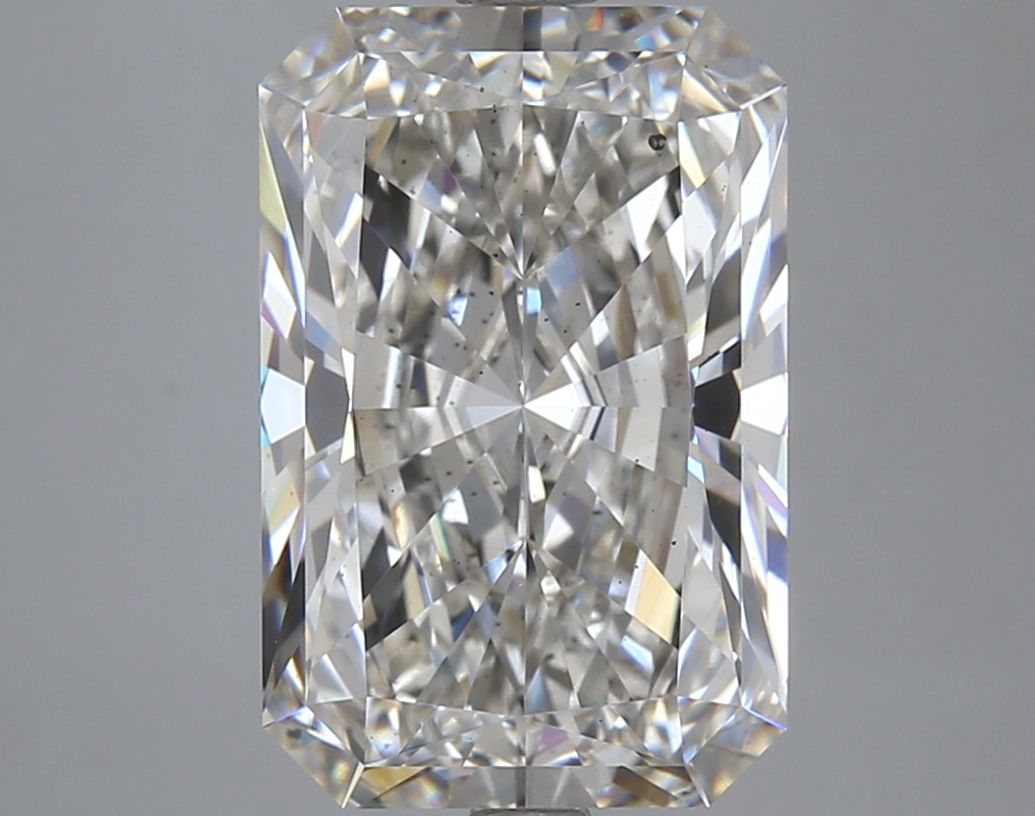 5.67 Carat Radiant IGI Labgrown Diamond, With Certificate ID LG608388712