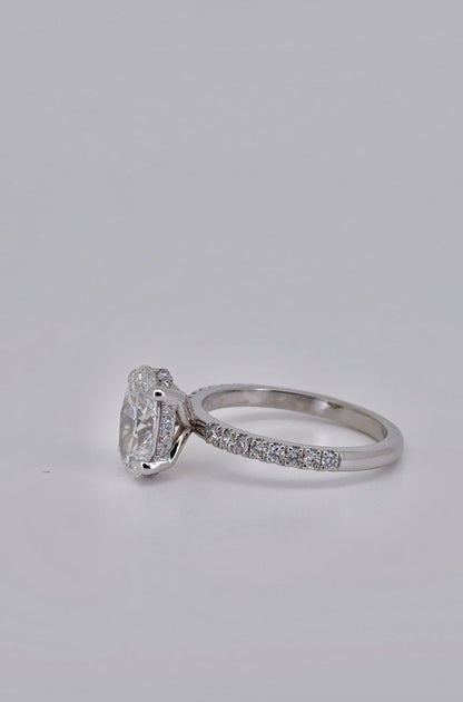2.05Ct Oval E VVS2 Lab Diamond 14Kt White Gold Ring