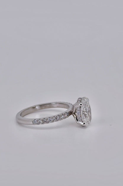 2.05Ct Oval E VVS2 Lab Diamond 14Kt White Gold Ring