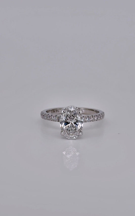 2.05Ct Oval E VVS2 Lab Diamond 14Kt White Gold Ring