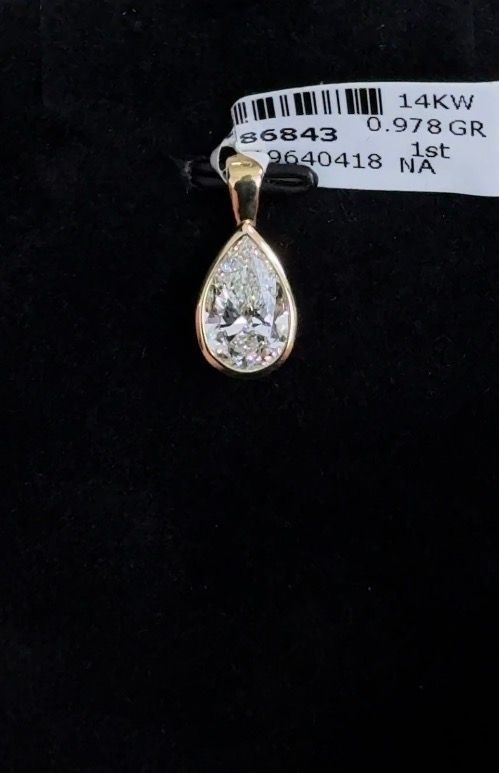 3.02ct Pear Lab Diamond Pendant Bezel E VS1 IGI Certified 14kt Yellow Gold PEN-18-5