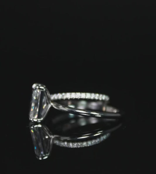 Solitaire Claw-Prong Setting with Matching Band