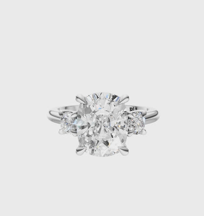 Cushion Three Stone Round Solitaire Setting