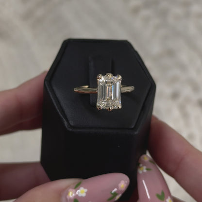 Emerald Flower Basket 6-Prong Solitaire Setting