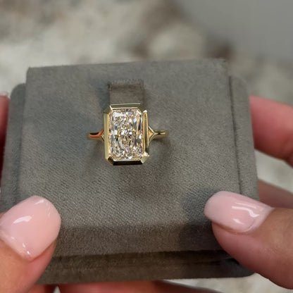 Radiant Vintage Bezel Solitaire Setting