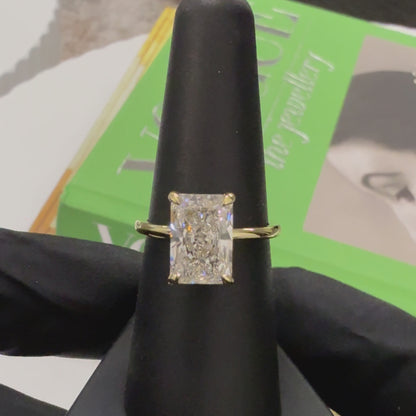 Radiant Elegant Solitaire Setting