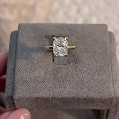 Cushion Elegant Solitaire Setting