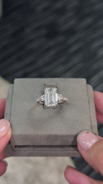 Emerald Accented Three Stone Round Setting