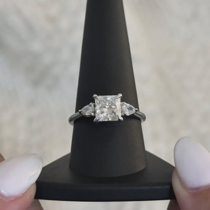 Princess Three Stone Pear Setting