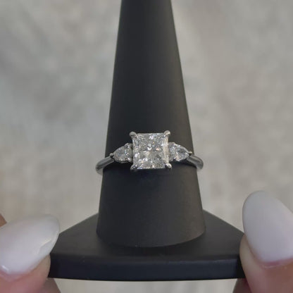 Princess Three Stone Pear Setting