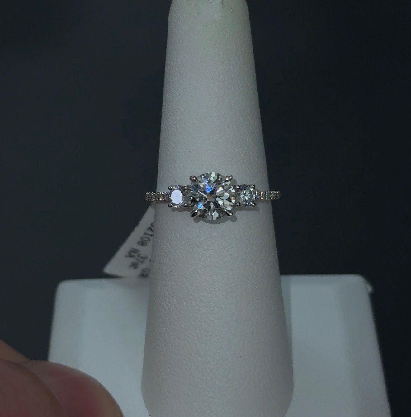 1.04 Carat Round Lab Diamond IDEAL CUT 14Kt White Gold Engagement Ring SKU: RGF-8 84553