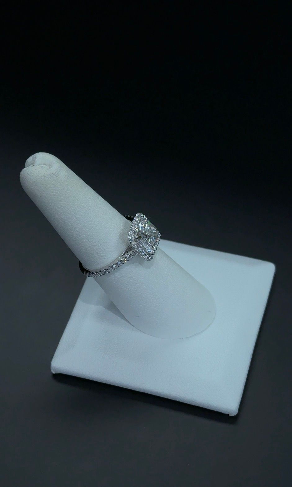 2.54ct Radiant Lab Diamond D VVS2 14kt White Gold Ring RGF-371