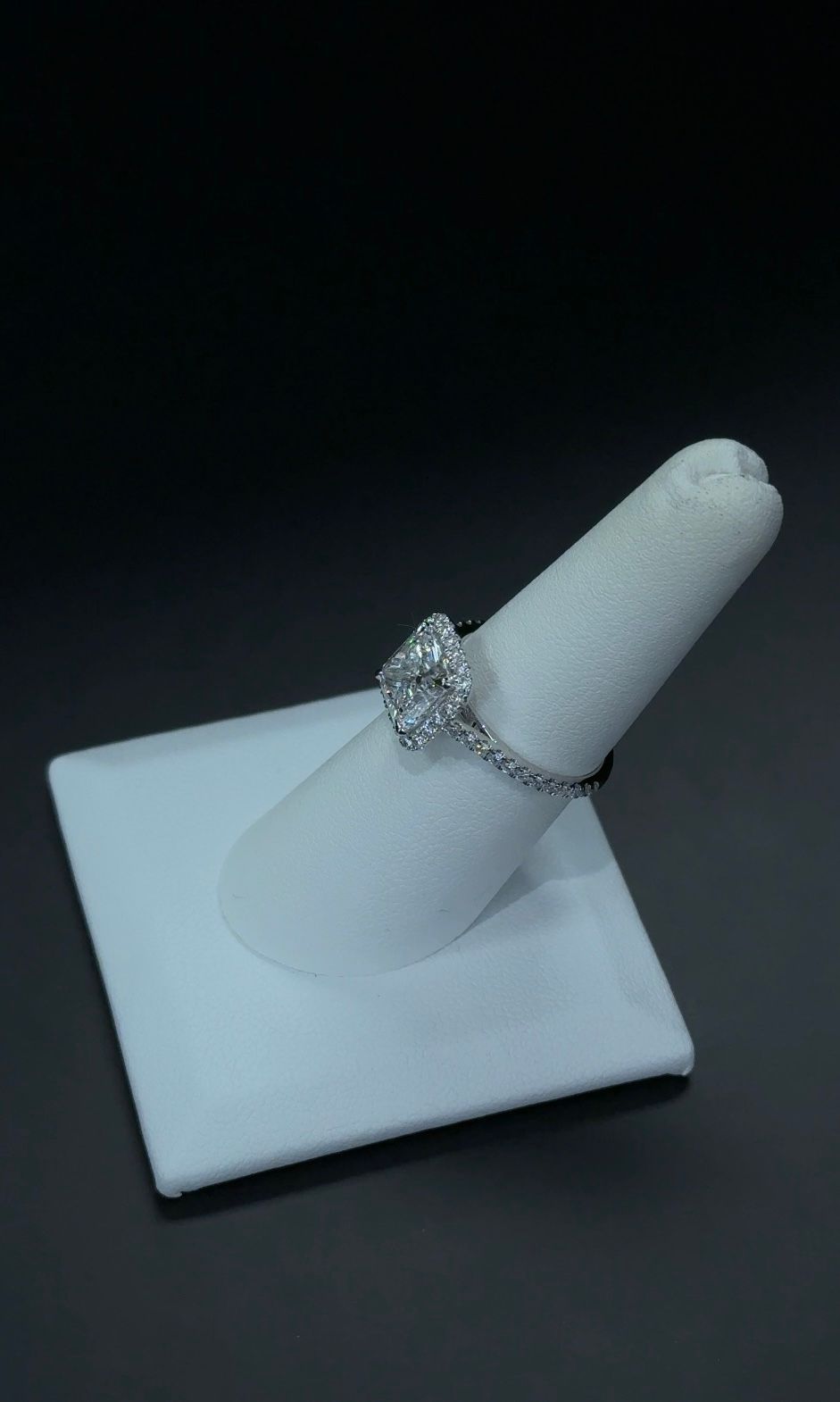 2.54ct Radiant Lab Diamond D VVS2 14kt White Gold Ring RGF-371