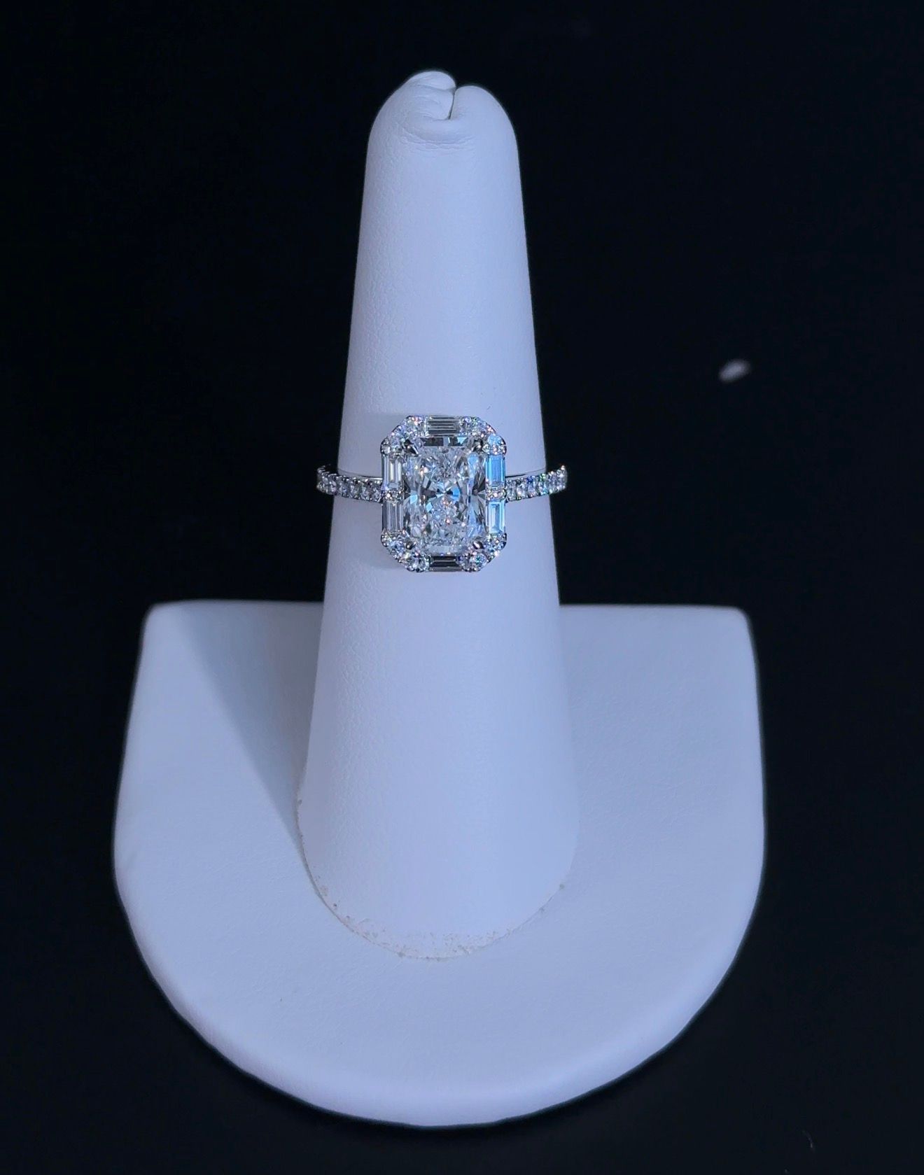 2.01ct Radiant E VS1 Lab Diamond 14kt White Gold Engagement Ring RGF-553-1